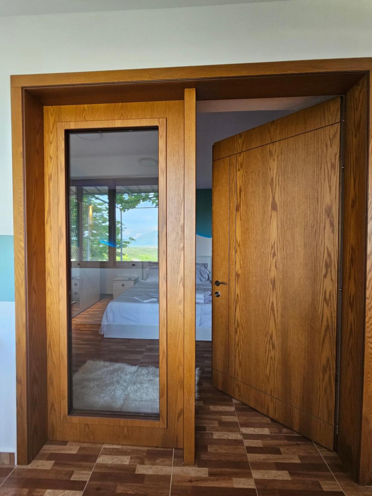 Lemon Garden Apartment-Hot Tub Jacuzzi Gjirokastër Eksteriør billede
